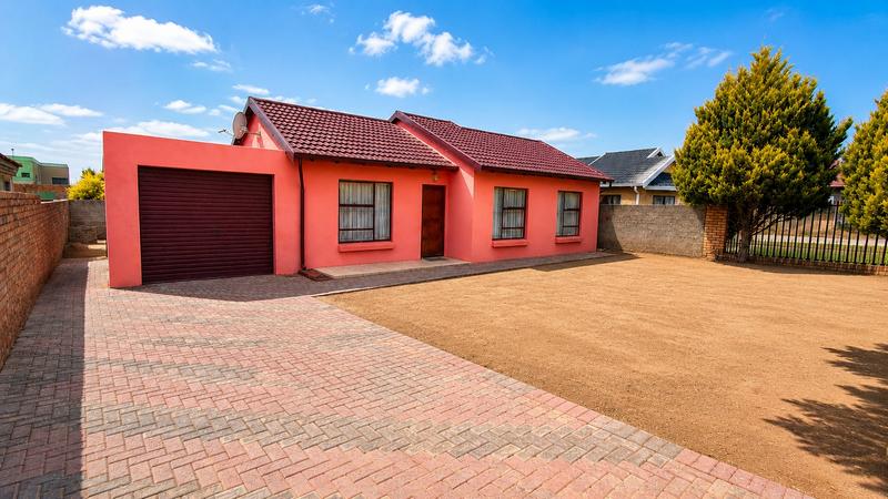 3 Bedroom Property for Sale in Vista Park Free State